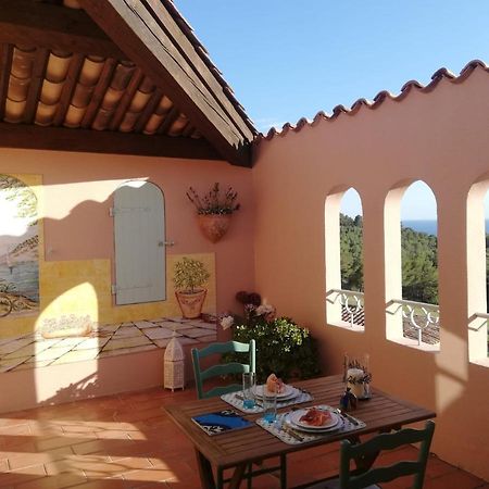 HAMEAU DES AMANDIERS - vue mer, golf et vignes Lejlighed Saint-Cyr-sur-Mer Eksteriør billede