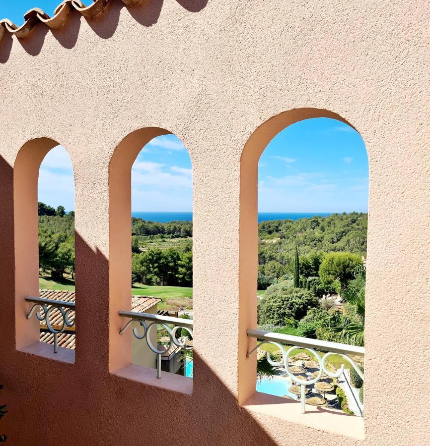 HAMEAU DES AMANDIERS - vue mer, golf et vignes Lejlighed Saint-Cyr-sur-Mer Eksteriør billede