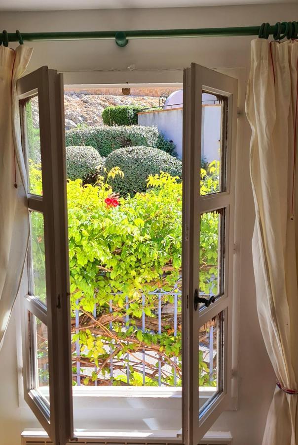 HAMEAU DES AMANDIERS - vue mer, golf et vignes Lejlighed Saint-Cyr-sur-Mer Eksteriør billede