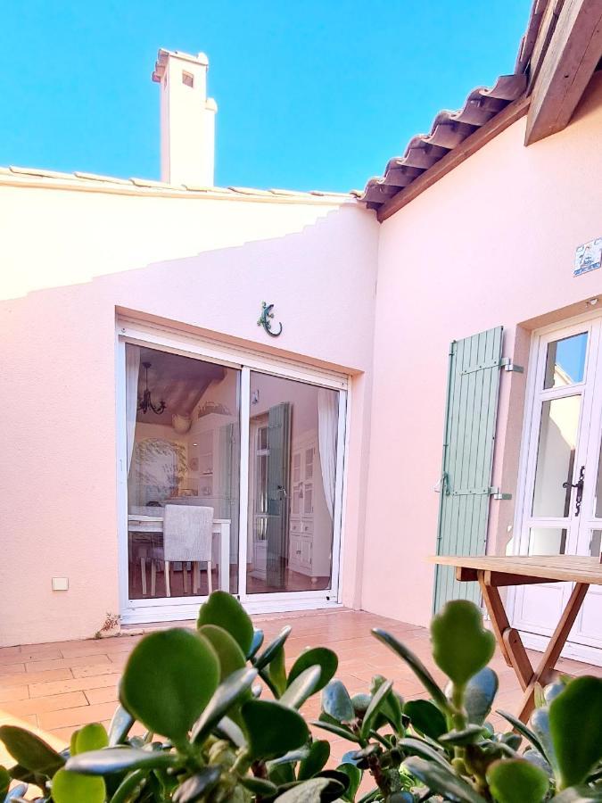 HAMEAU DES AMANDIERS - vue mer, golf et vignes Lejlighed Saint-Cyr-sur-Mer Eksteriør billede